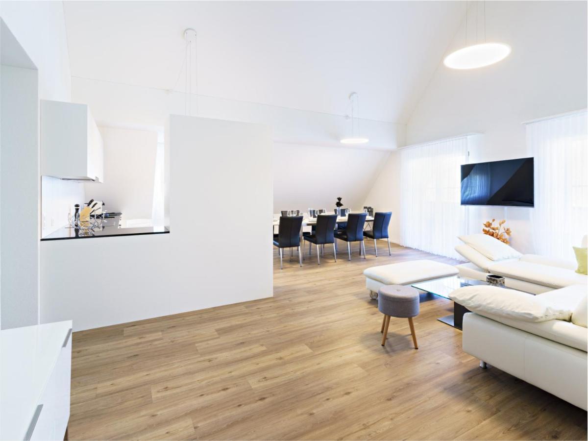 Exklusive 4.5 Zimmer Wohnung Fuer Familien Und Business Eschenz エクステリア 写真