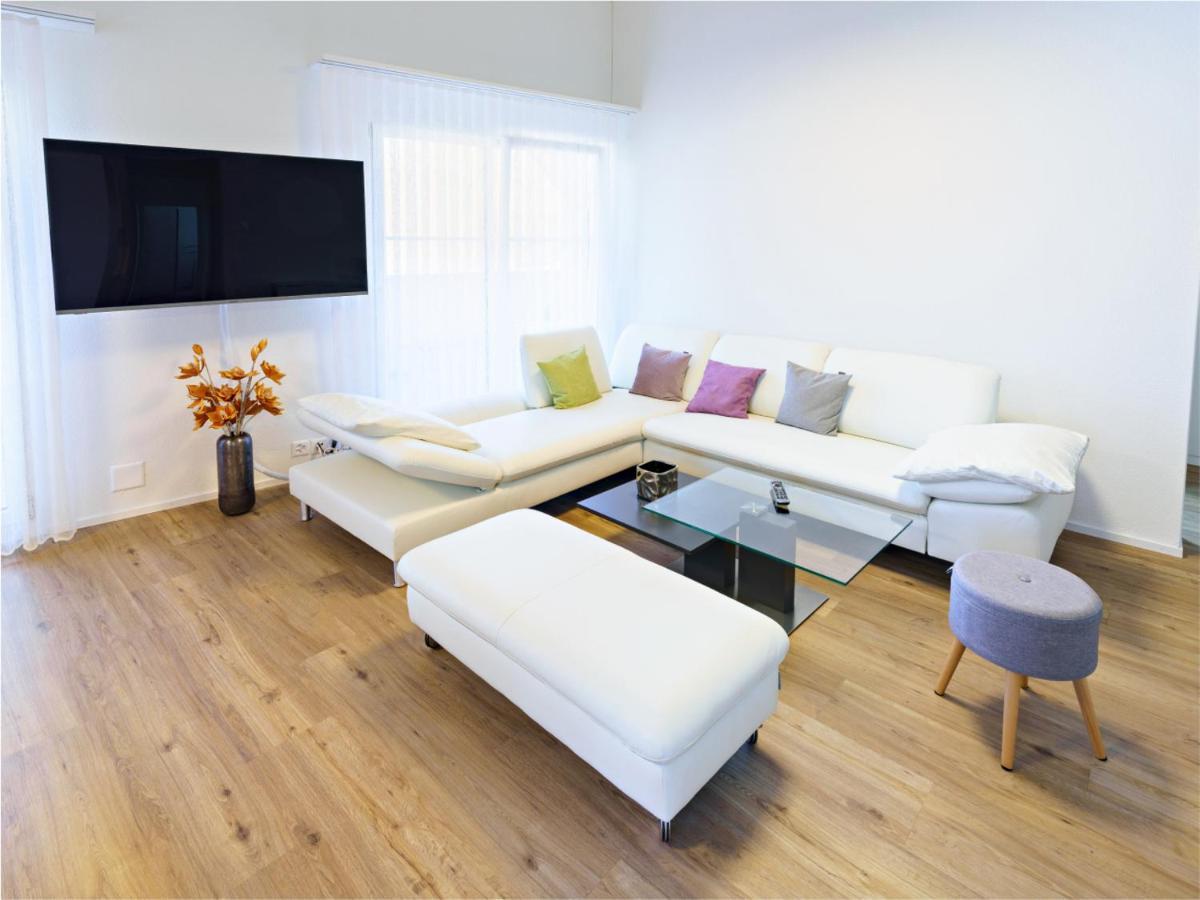 Exklusive 4.5 Zimmer Wohnung Fuer Familien Und Business Eschenz エクステリア 写真